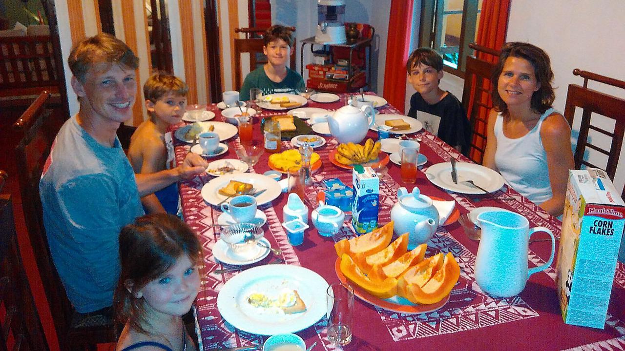 אלה Sunnyside Holiday Bungalow מראה חיצוני תמונה